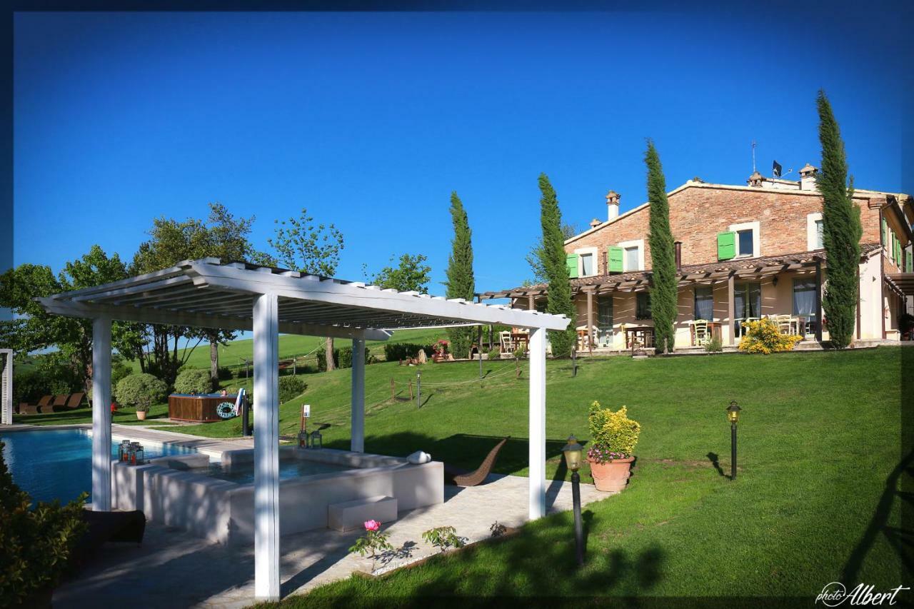 Le Maracla Country House 이에시 외부 사진