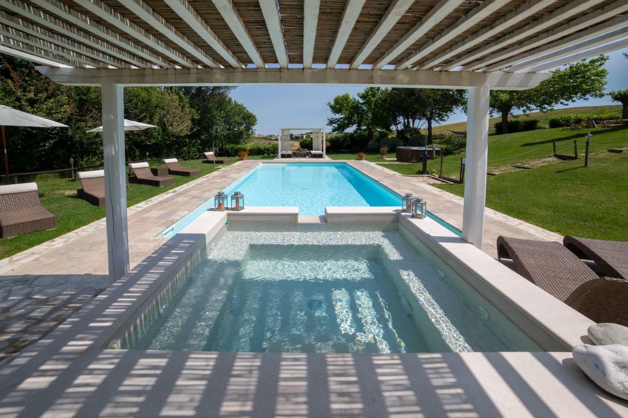 Le Maracla Country House 이에시 외부 사진