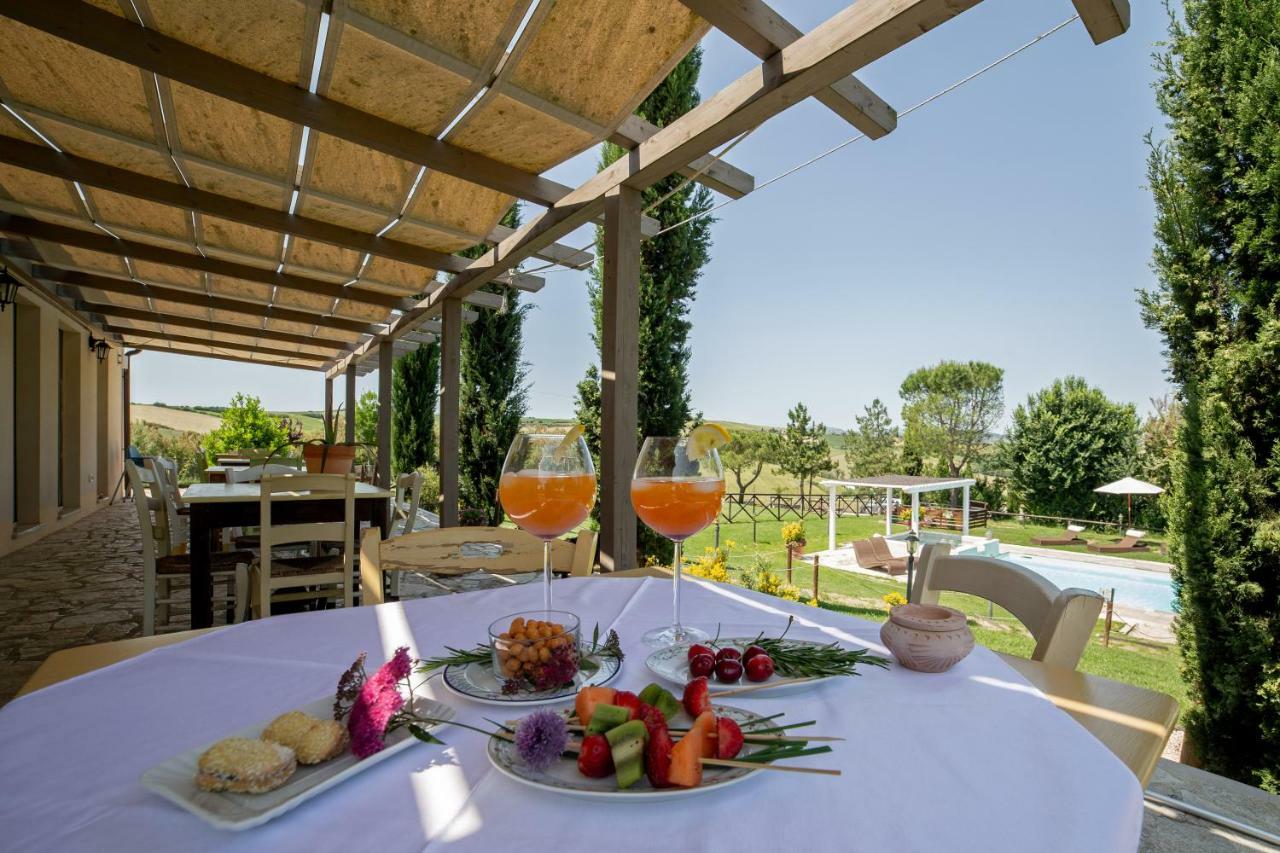Le Maracla Country House 이에시 외부 사진