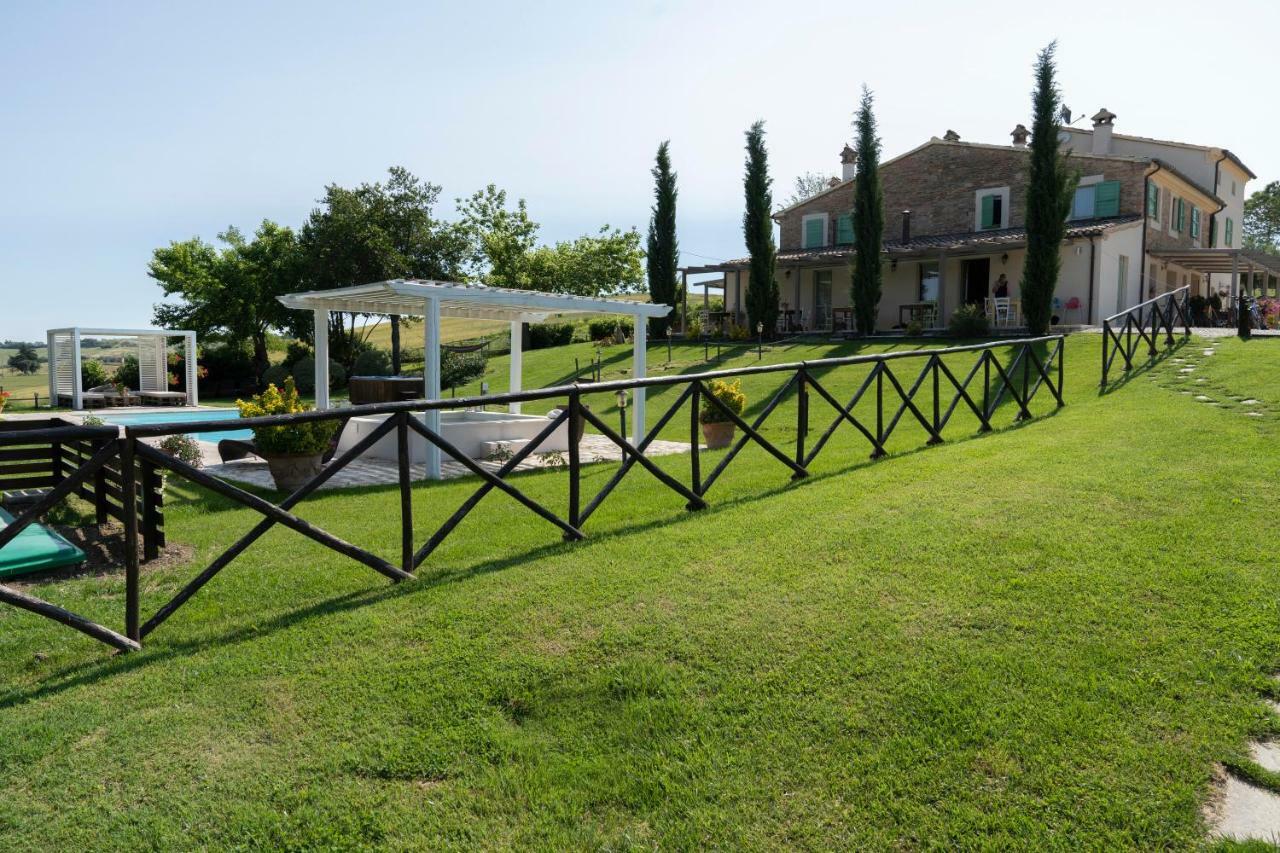 Le Maracla Country House 이에시 외부 사진