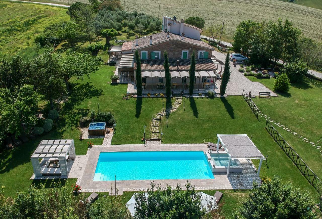Le Maracla Country House 이에시 외부 사진